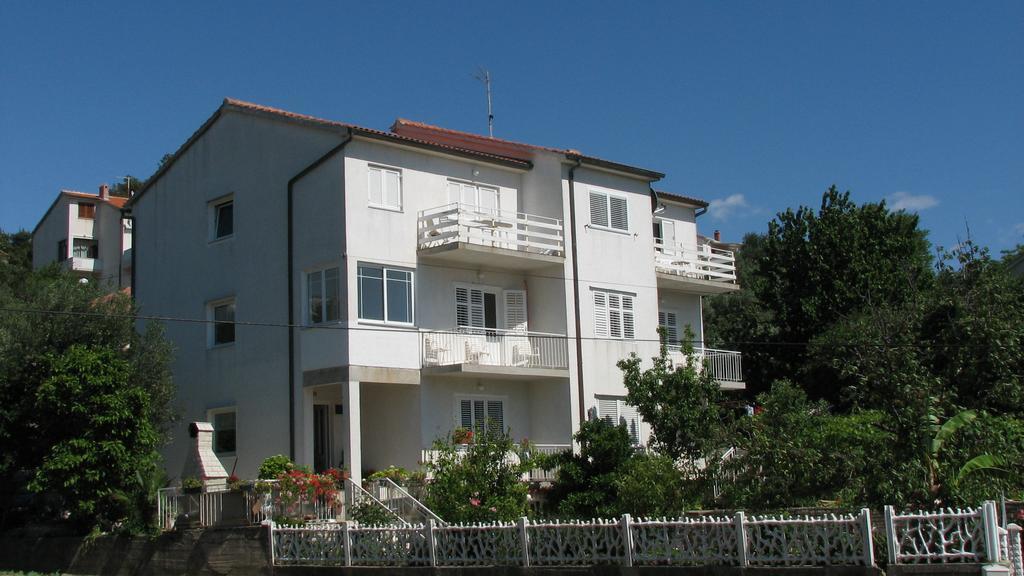 Apartments Toni Banjol Buitenkant foto