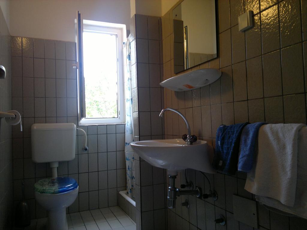 Apartments Toni Banjol Buitenkant foto